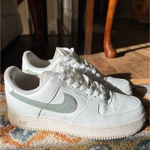 Nike AIR FORCE 1 '07 ESS in "Glitter Swoosh.” SIZE 7.5